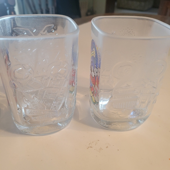 2000 MCDONALD'S DISNEY SET GLASSES - Picture 3 of 6